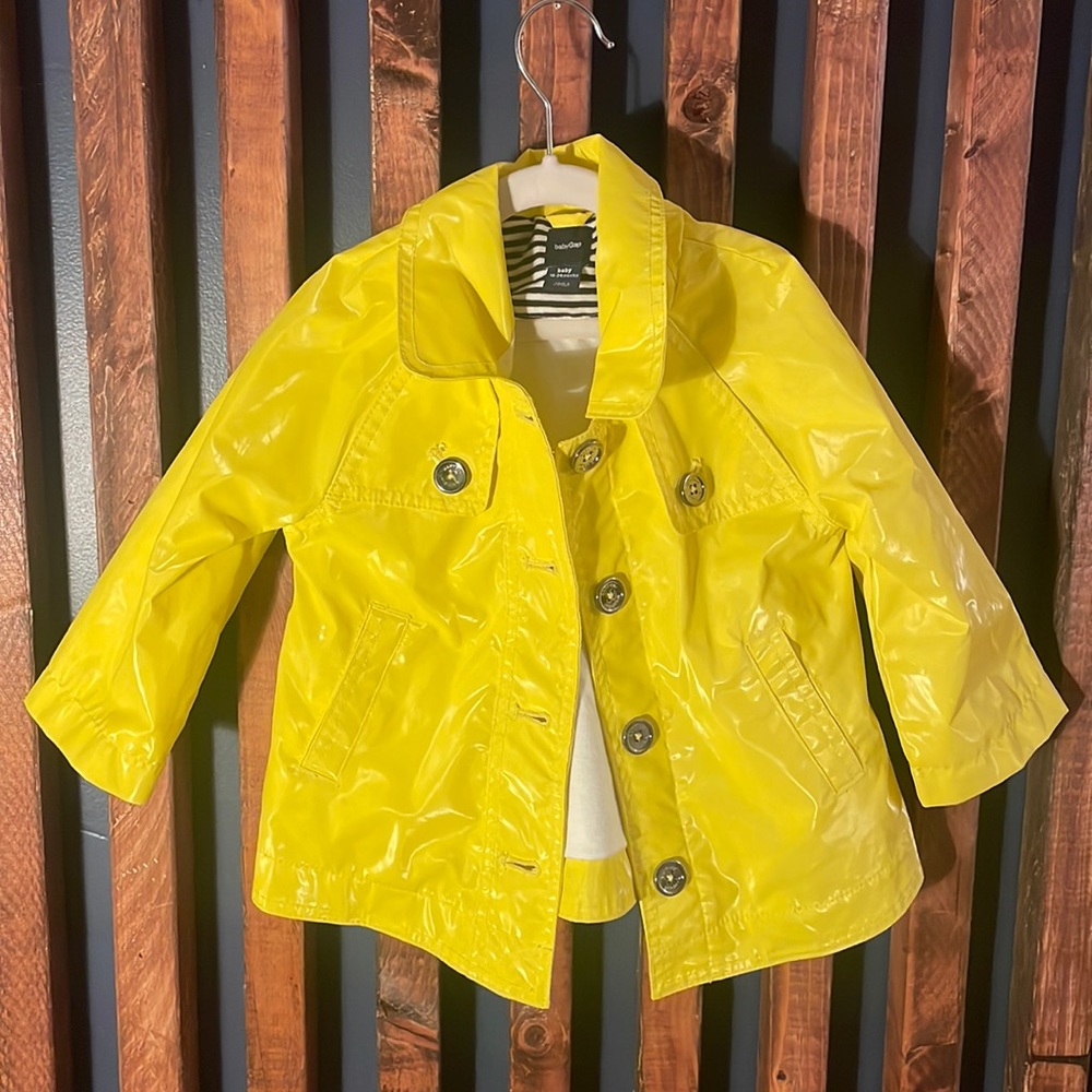 Baby Gap toddler yellow raincoat in 18-24 months